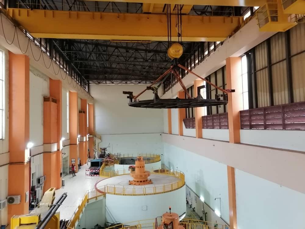 Salle des machines, vue large